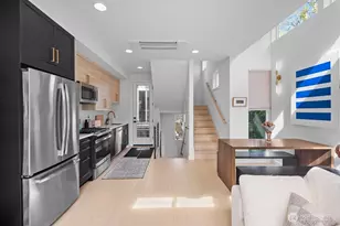 712 W Bertona St, Seattle, WA 98119 - Photo 12