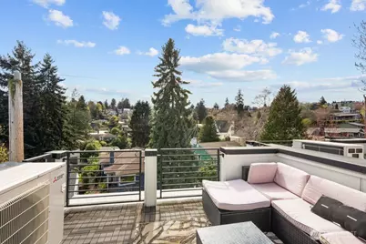 712 W Bertona Street #A, Seattle, WA 98119 - Photo 20