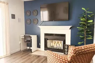 1915 E Spruce St, Seattle, WA 98122 - Photo 2