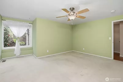 11901 93rd Avenue NE #B-108, Kirkland, WA 98034 - Photo 8