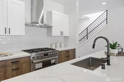 6115 S Cooper Street, Seattle, WA 98178 - Photo 10