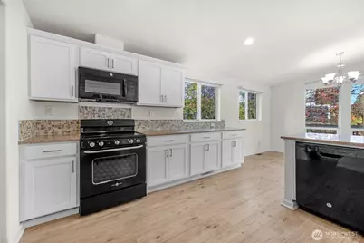 3539 SW 100th Street, Seattle, WA 98146 - Photo 10