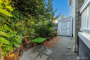 2315 E Spring St, Seattle, WA 98122 - Photo 30