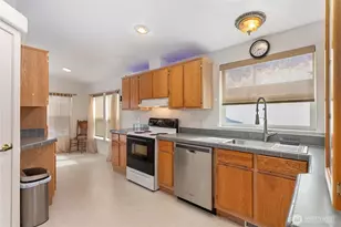 5589 Bay Ridge Dr, Blaine, WA 98230 - Photo 12