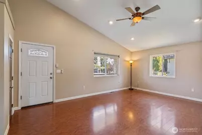 928 W Cherry Street, Centralia, WA 98531 - Photo 6