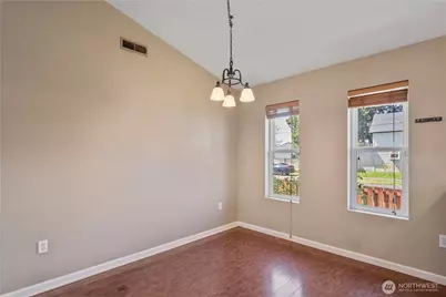928 W Cherry Street, Centralia, WA 98531 - Photo 16