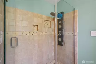 928 W Cherry St, Centralia, WA 98531 - Photo 26