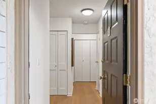 10419 NE 32nd Pl, Bellevue, WA 98004 - Photo 2