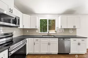 23430 Fisk Rd E, Orting, WA 98360 - Photo 16