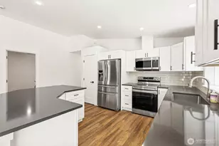 23430 Fisk Rd E, Orting, WA 98360 - Photo 18