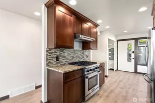 8726 Fruitland Ave E, Puyallup, WA 98371 - Photo 6