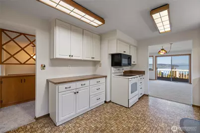 1411 Nisqually Street, Steilacoom, WA 98388 - Photo 14