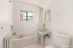 1106 NE 42nd, Seattle, WA 98105 - Photo 22