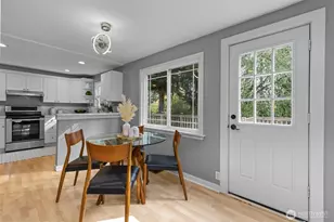 1210 108th Ave SE, Bellevue, WA 98004 - Photo 6