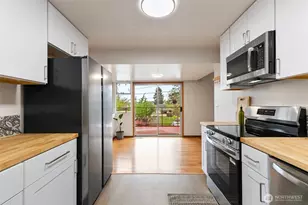 3041 24th Ave W, Seattle, WA 98199 - Photo 14