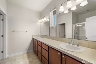 1451 NE Park Dr, Issaquah, WA 98029 - Photo 16