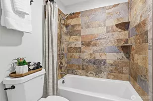 11104 NE 68th St, Kirkland, WA 98033 - Photo 22