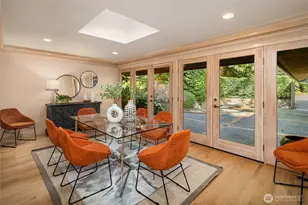 2047 Killarney Way, Bellevue, WA 98004 - Photo 16