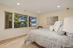 2047 Killarney Way, Bellevue, WA 98004 - Photo 32
