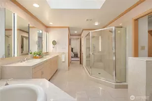 2047 Killarney Way, Bellevue, WA 98004 - Photo 28