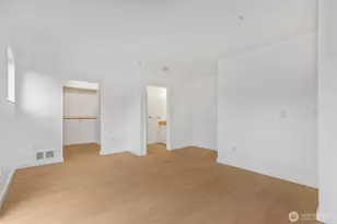 2415 2nd Ave, Seattle, WA 98121 - Photo 20