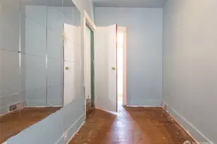 2214 N 60th St, Seattle, WA 98103 - Photo 16