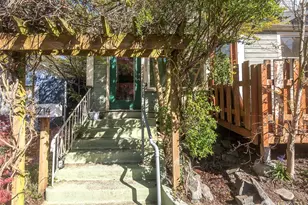 2214 N 60th St, Seattle, WA 98103 - Photo 2