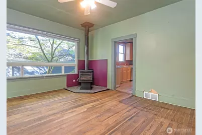 2214 N 60th Street, Seattle, WA 98103 - Photo 4