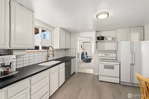 430 Maple St, Toledo, WA 98591 - Photo 8