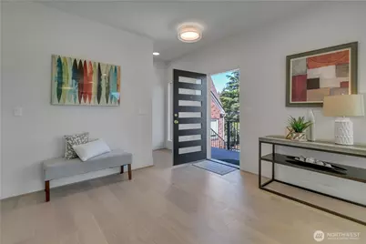 4019 4th Avenue NE #B, Seattle, WA 98105 - Photo 4