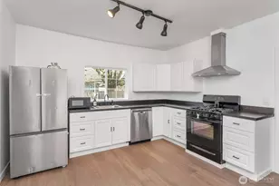 1323 Logan St, Centralia, WA 98531 - Photo 10