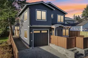 2644 34th Ave W, Seattle, WA 98199 - Photo 2