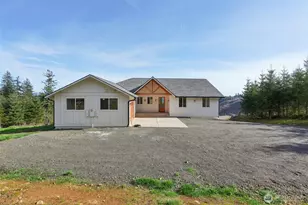 209 High Bank Ln, Woodland, WA 98674 - Photo 2