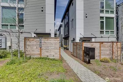 130 W Florentia Street #A, Seattle, WA 98119 - Photo 14