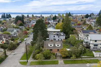 3002 NW 70th Street, Seattle, WA 98117 - Photo 4