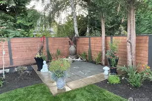 1819 7th St W, Kirkland, WA 98033 - Photo 12