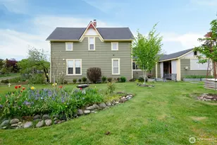 204 W Harris Ave, Oakville, WA 98568 - Photo 4