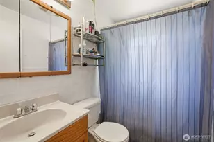 1305 N 171st St, Shoreline, WA 98133 - Photo 6