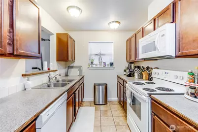 8921 Commercial Street SW #6, Lakewood, WA 98498 - Photo 12