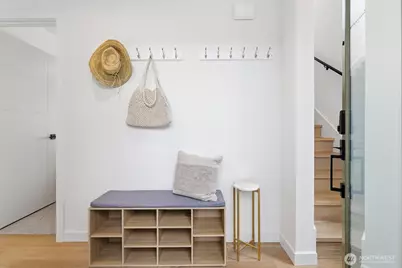 8332 26th Avenue NW, Seattle, WA 98117 - Photo 2