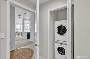 530 4th Ave W, Seattle, WA 98119 - Photo 12