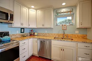 226 Henning Dr, Camano Island, WA 98282 - Photo 4