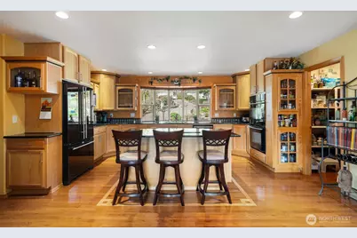 341 E Rainier Court, Allyn, WA 98524 - Photo 6