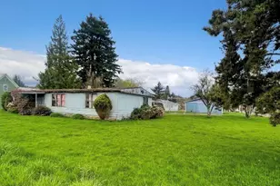 604 Oregon Ave, South Bend, WA 98586 - Photo 1