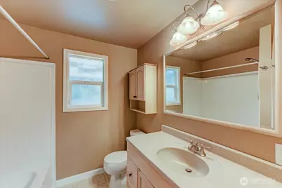 1214 Hemlock Street, Milton, WA 98354 - Photo 12