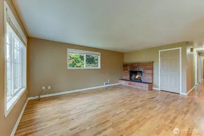 1214 Hemlock Street, Milton, WA 98354 - Photo 2