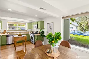 1322 NE 70th St, Seattle, WA 98115 - Photo 24