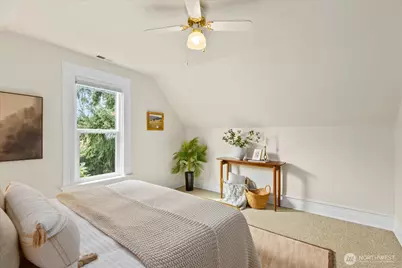 1322 NE 70th Street, Seattle, WA 98115 - Photo 16