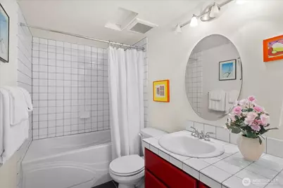 1322 NE 70th Street, Seattle, WA 98115 - Photo 28