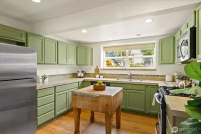 1322 NE 70th Street, Seattle, WA 98115 - Photo 26